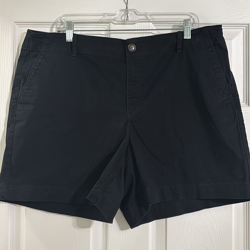 Loft Black Shorts Size 16 6” Inseam